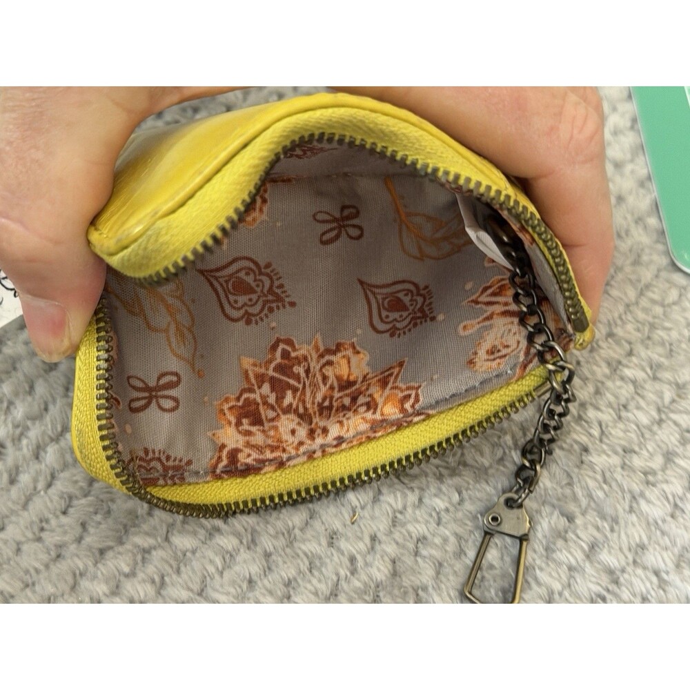 Hobo yellow slim card wallet - Picture 8 of 10